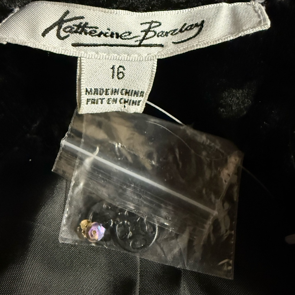 Katherine Barclay Black Blazer with Gold Embroidery - Picture 10 of 10